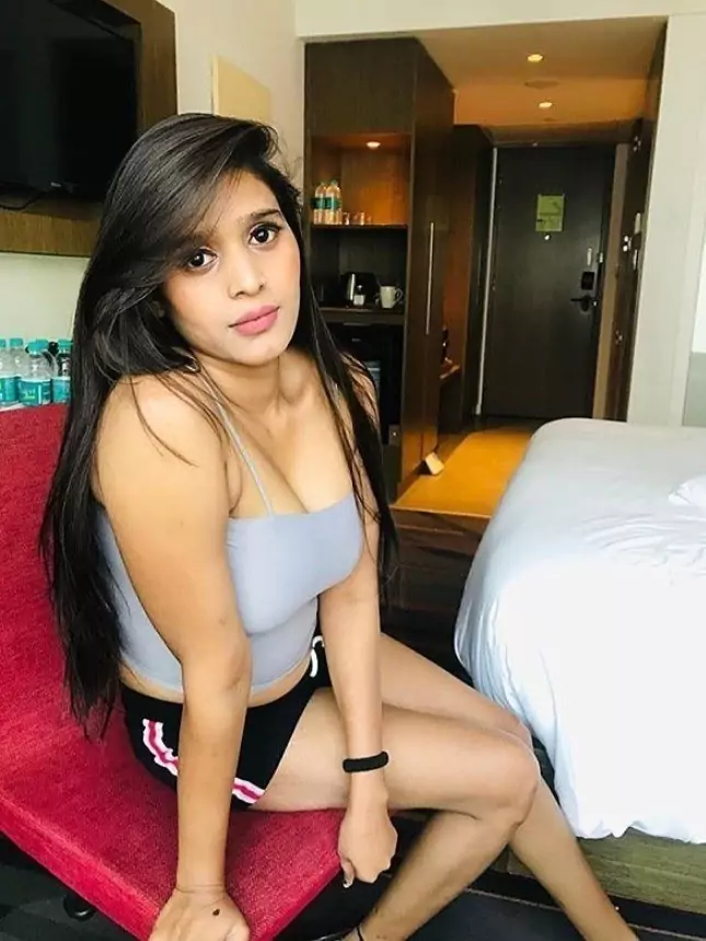 कॉल गर्ल्स सर्विस येलागिरी